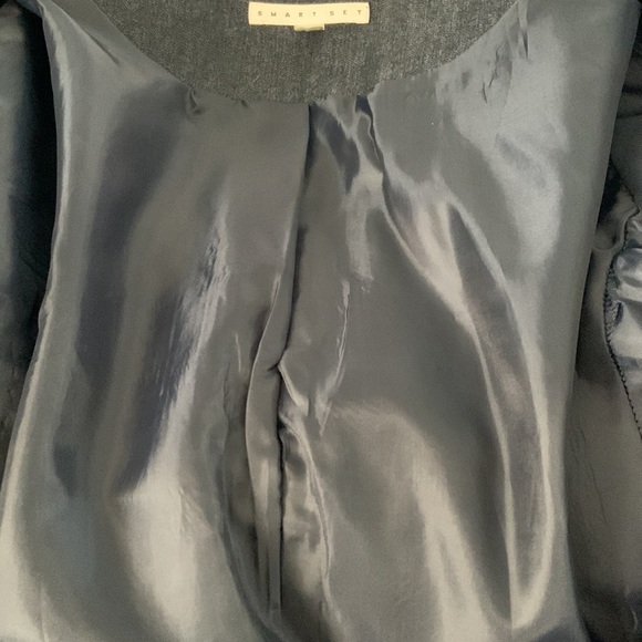 Blazer - Picture 7 of 7